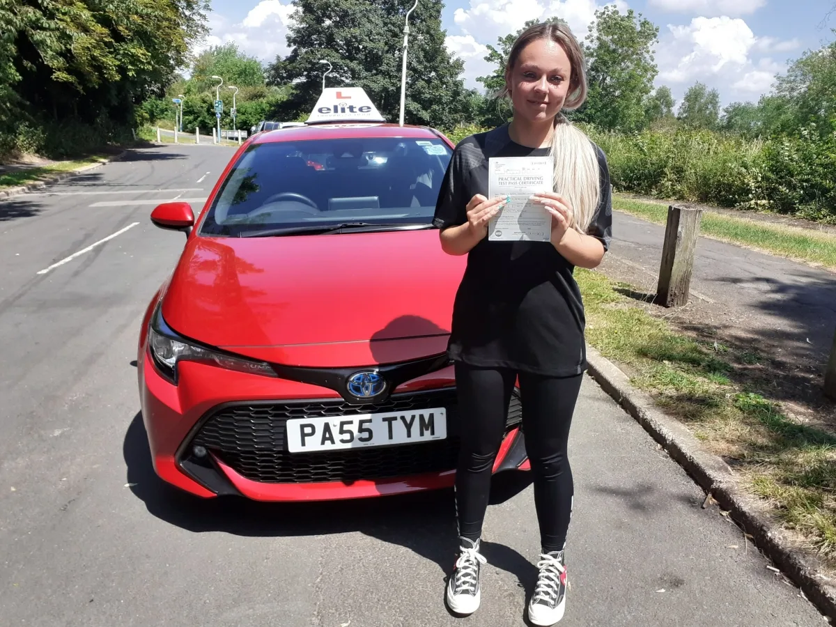 Isobella Mellea automatic driving lessons