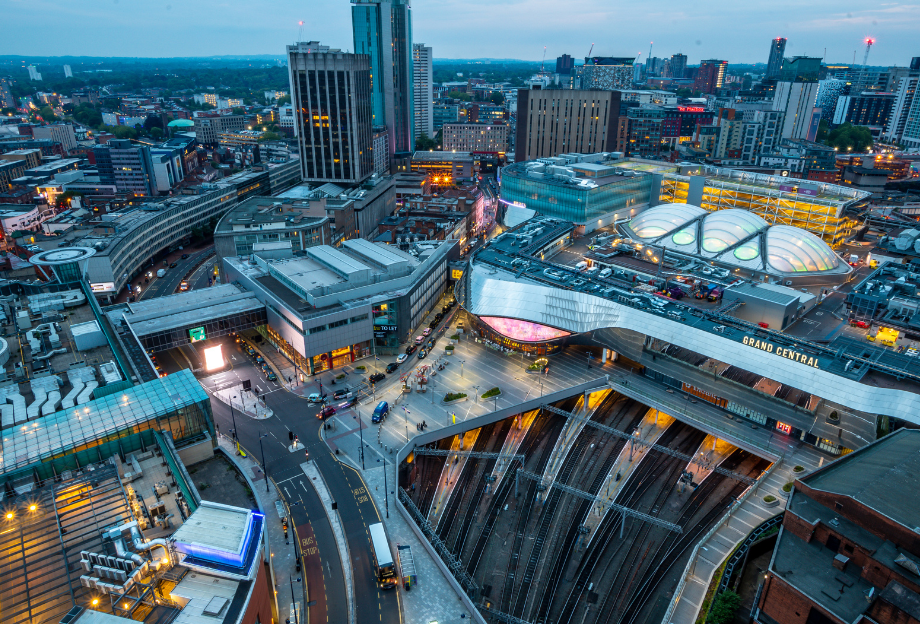 Automatic lessons are smoother, faster, and ideal for city traffic. Whether you're a beginner or need help before your test, our Birmingham-based instructors are here to help.